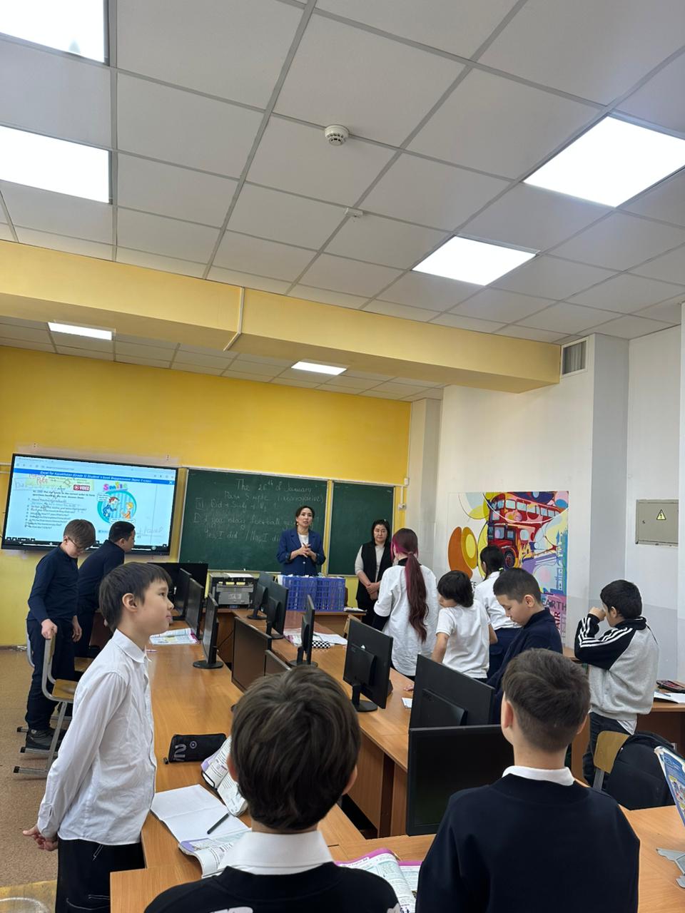 Профилактические беседы с учащимися 5–11 классов  В КГУ ОШ № 20 педагогами-психологами Абулкановой Лаурой Кажикеновной и Момбековой Райхан Саутовной были проведены профилактические беседы с учащимися 5–11 классов.